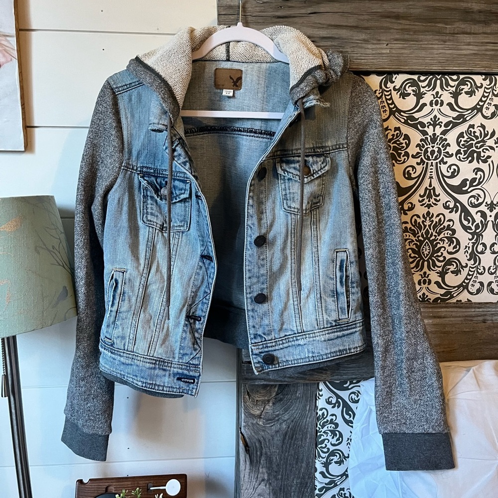 American Eagle hooded denim jacket with gray sleeves
